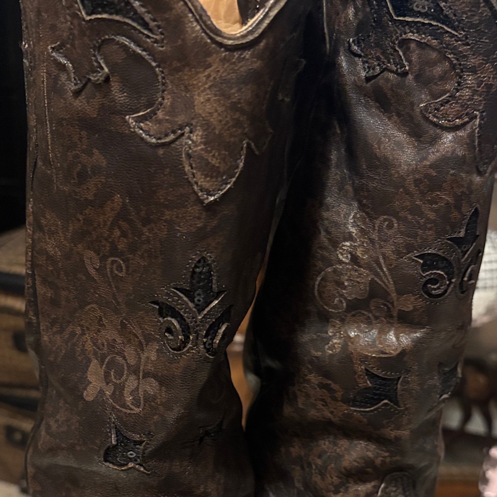 Embroidered Leather Heeled Boots - Picture 9 of 10